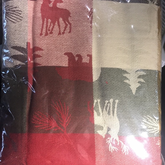 NIP WOODLAND COLLECTION LODGE/CABIN PLAID TABLECLOTH 60” x 102”OBLONG - Picture 2 of 4